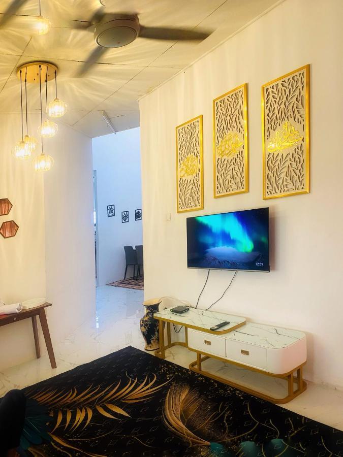 Lh Homestay Bandar Utama Gua Musang Esterno foto
