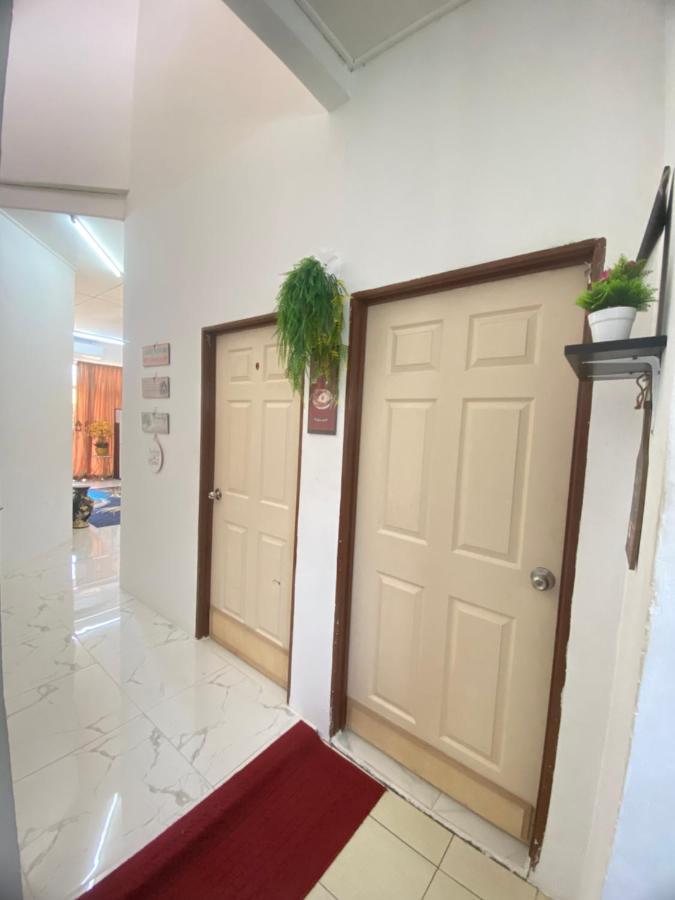 Lh Homestay Bandar Utama Gua Musang Esterno foto